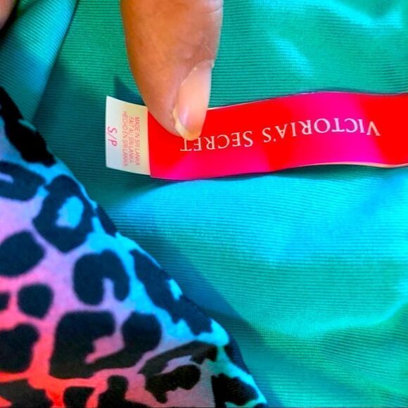 Victorias Secret Swimsuit Bikini Bottoms Multicolor Animal Print Size Small - Picture 4 of 4